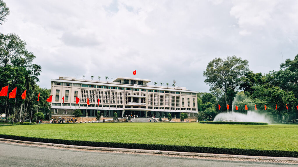 Photo of the Independence buildling and the park in Ho Chi Minh City.
